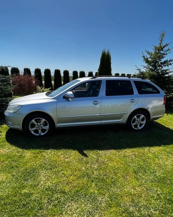 Skoda Octavia cena 23800 przebieg: 240000, rok produkcji 2012 z Cieszanów małe 29